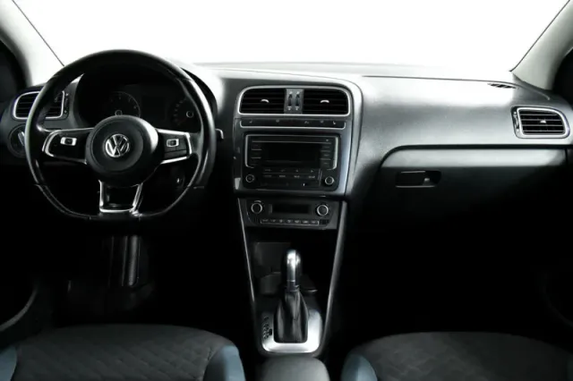Volkswagen Polo, V Рестайлинг — фото 12