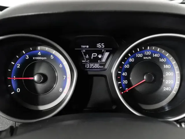 Hyundai Elantra, V (MD) — фото 15