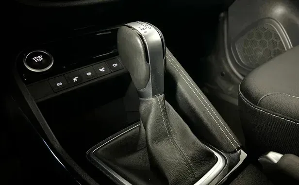 Renault Kaptur, I Рестайлинг — фото 9
