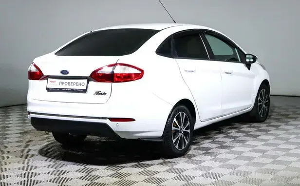 Ford Fiesta, Mk6 Рестайлинг — фото 2