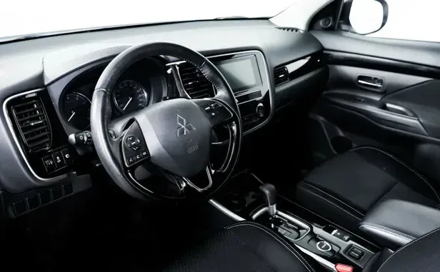 Mitsubishi Outlander, III Рестайлинг 3 — фото 7
