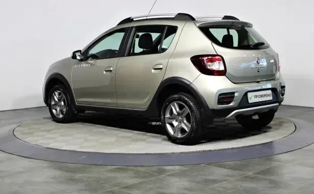 Renault Sandero, II Рестайлинг — фото 4