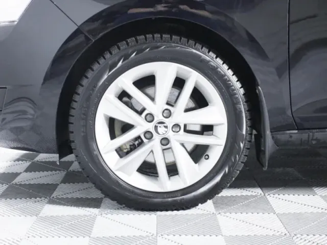 Skoda Rapid, I Рестайлинг — фото 9