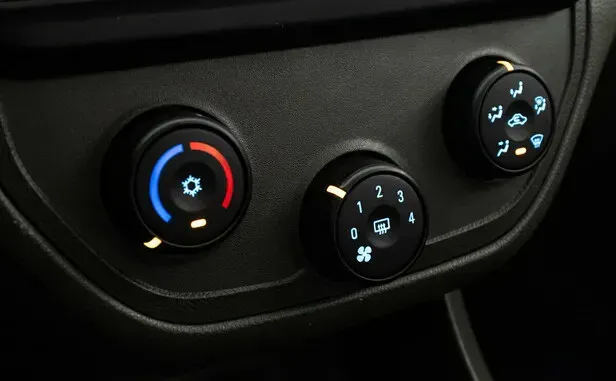 Chevrolet Cobalt, II Рестайлинг — фото 10