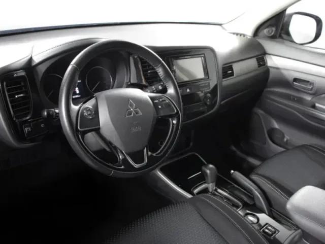 Mitsubishi Outlander, III Рестайлинг 2 — фото 15