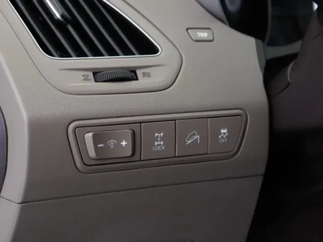 Hyundai ix35, I — фото 23