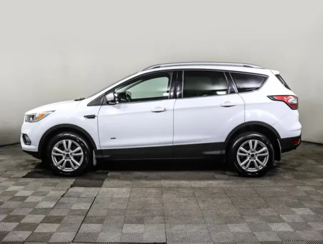 Ford Kuga, II Рестайлинг — фото 8