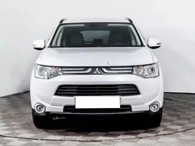 Mitsubishi Outlander, III — фото 2