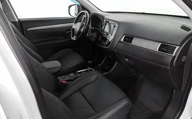 Mitsubishi Outlander, III Рестайлинг — фото 8