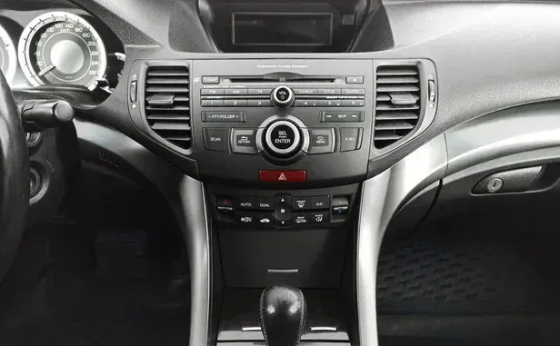 Honda Accord, VIII Рестайлинг — фото 8