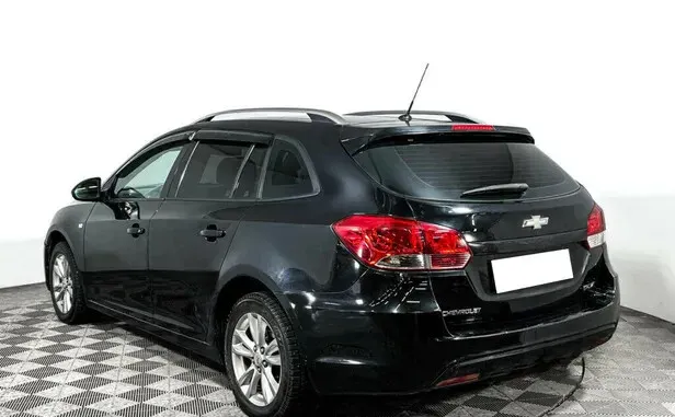 Chevrolet Cruze, I Рестайлинг — фото 4