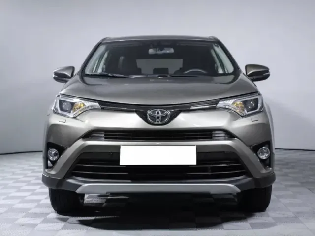 Toyota RAV4, IV (XA40) Рестайлинг — фото 2