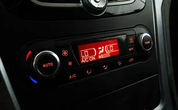 Ford Mondeo, IV Рестайлинг — фото 7