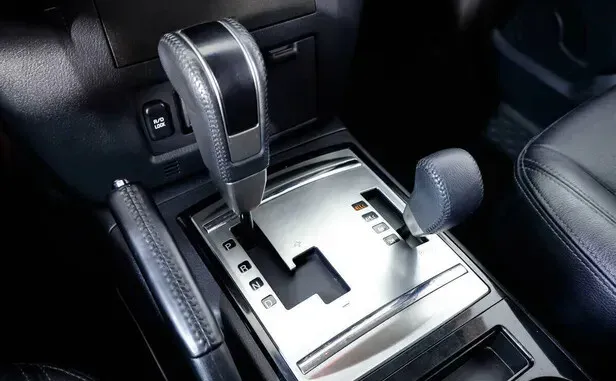 Mitsubishi Pajero, IV Рестайлинг 2 — фото 13