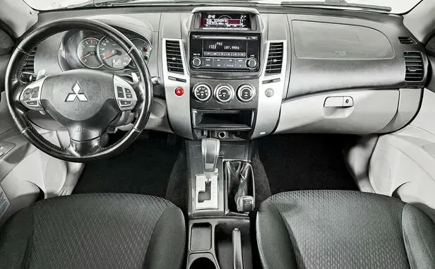 Mitsubishi Pajero Sport, II Рестайлинг — фото 5