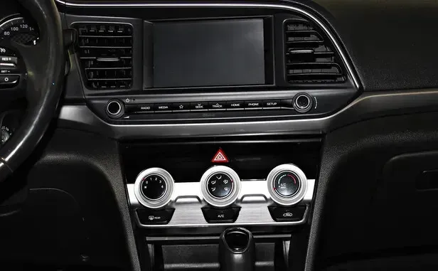 Hyundai Elantra, VI (AD) Рестайлинг — фото 9