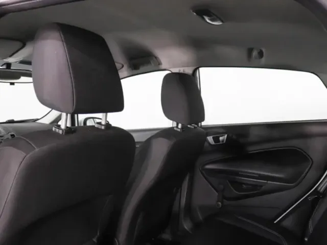 Ford Fiesta, Mk6 Рестайлинг — фото 11