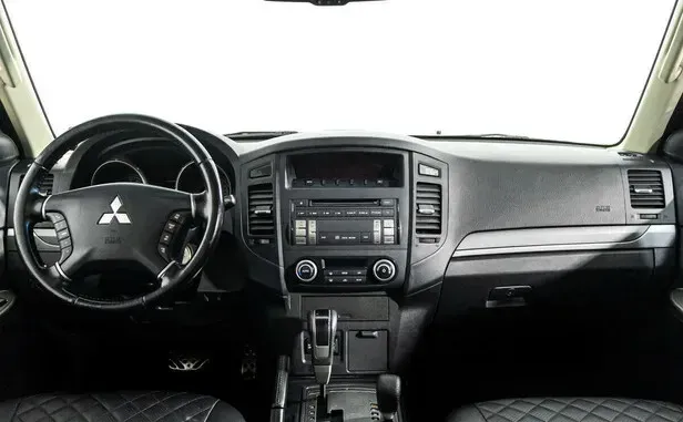 Mitsubishi Pajero, IV Рестайлинг 1 — фото 5