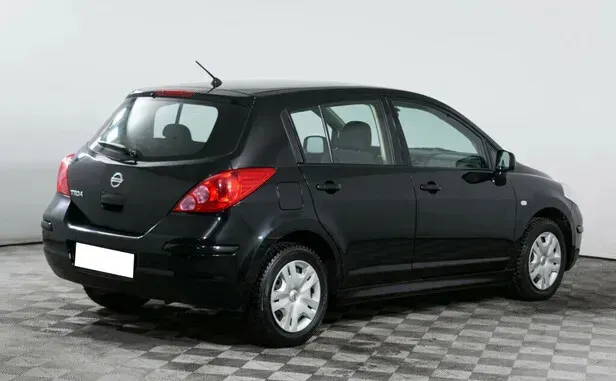 Nissan Tiida, I Рестайлинг — фото 2