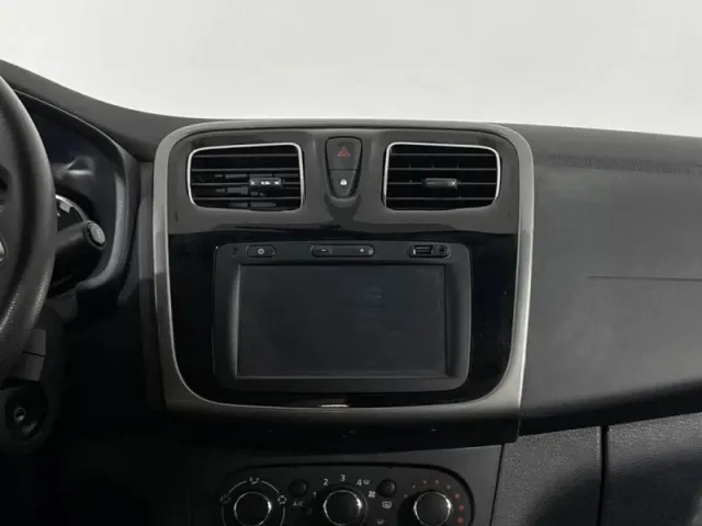 Renault Logan, II Рестайлинг — фото 11
