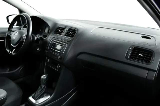 Volkswagen Polo, V Рестайлинг — фото 9