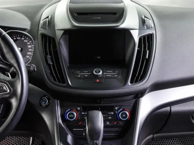 Ford Kuga, II Рестайлинг — фото 14