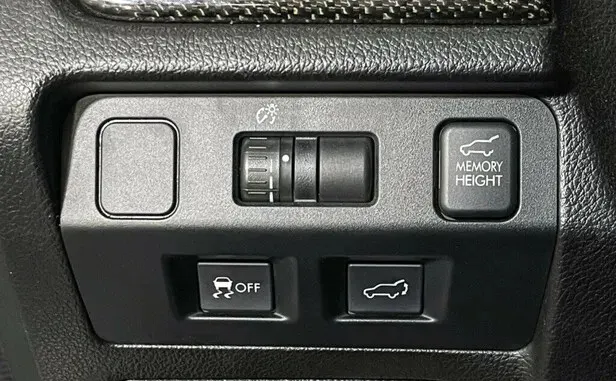 Subaru Forester, IV — фото 11