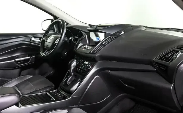 Ford Kuga, II Рестайлинг — фото 8