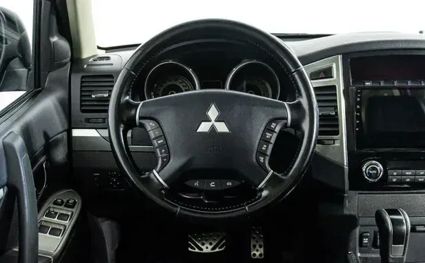 Mitsubishi Pajero, IV Рестайлинг 2 — фото 5