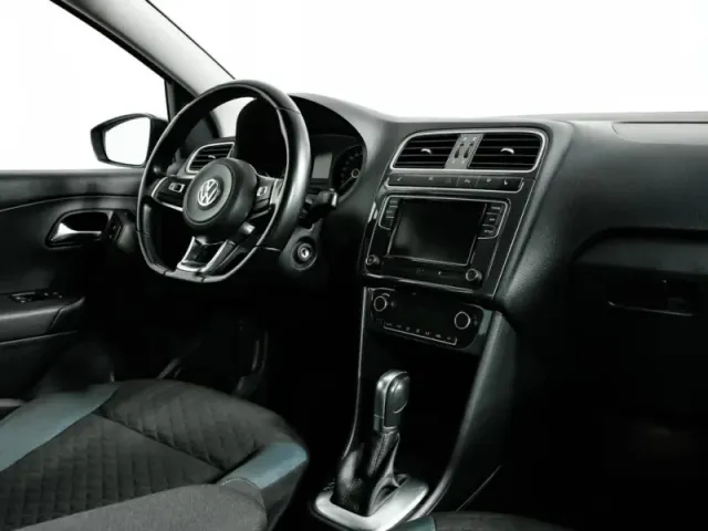 Volkswagen Polo, V Рестайлинг — фото 11