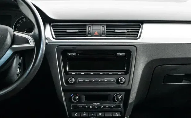 Skoda Rapid, I — фото 9