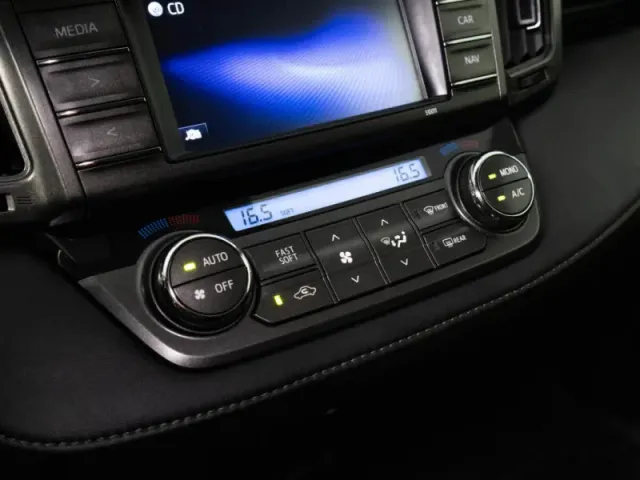 Toyota RAV4, IV (XA40) — фото 16