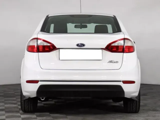 Ford Fiesta, Mk6 Рестайлинг — фото 6