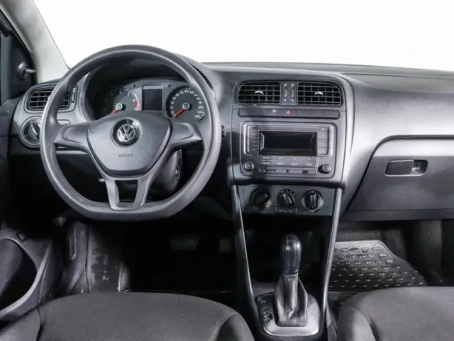 Volkswagen Polo, V Рестайлинг — фото 11