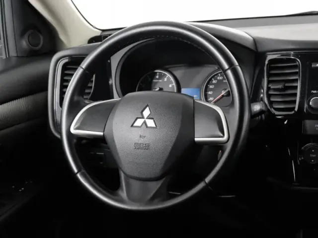 Mitsubishi Outlander, III — фото 13