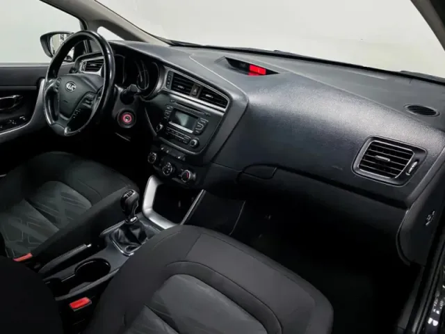 Kia Ceed, II Рестайлинг — фото 17