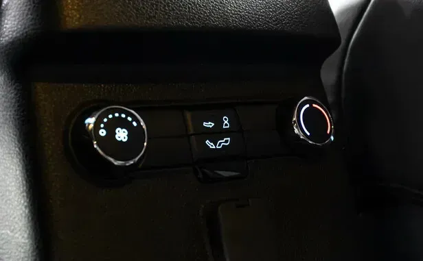 Ford Explorer, V Рестайлинг — фото 13