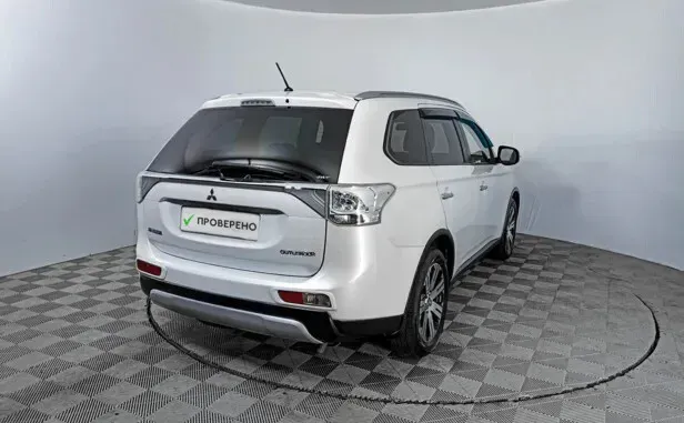 Mitsubishi Outlander, III Рестайлинг — фото 2
