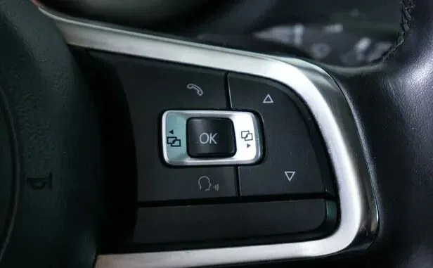 Volkswagen Polo, V Рестайлинг — фото 10
