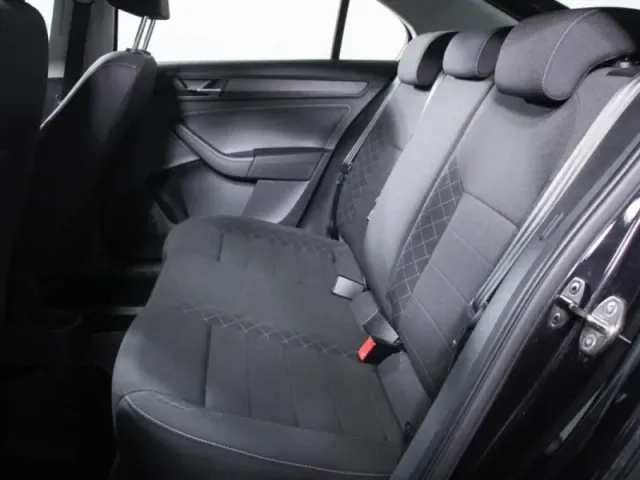 Skoda Rapid, I Рестайлинг — фото 11