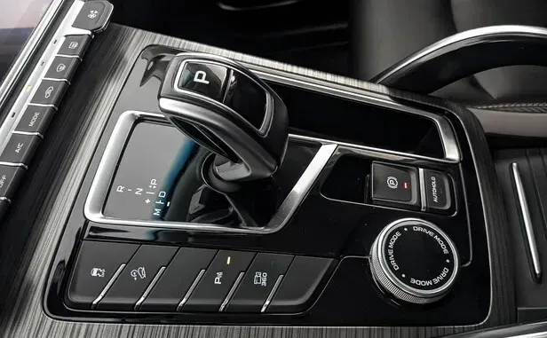 Geely Atlas Pro — фото 10