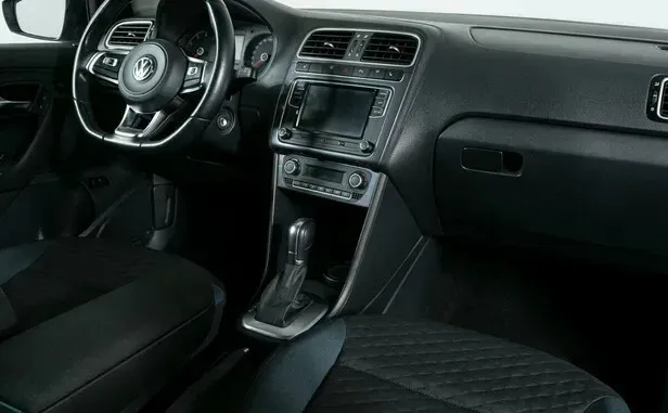 Volkswagen Polo, V Рестайлинг — фото 6