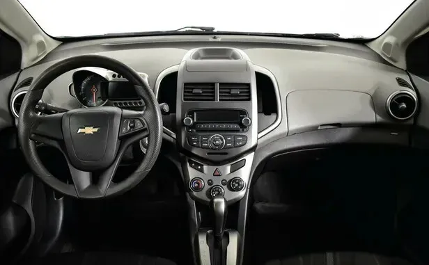 Chevrolet Aveo, II — фото 8