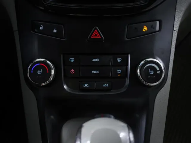 Chevrolet Orlando — фото 12