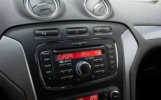 Ford Mondeo, IV Рестайлинг — фото 13