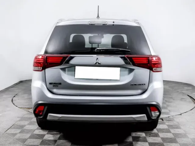 Mitsubishi Outlander, III Рестайлинг 2 — фото 5