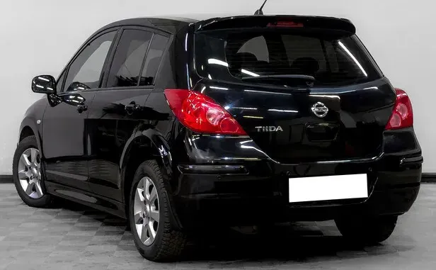 Nissan Tiida, I Рестайлинг — фото 4