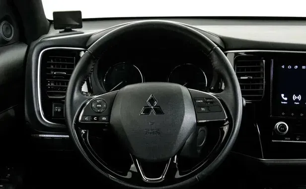 Mitsubishi Outlander, III Рестайлинг 3 — фото 12