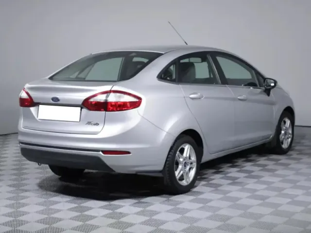 Ford Fiesta, Mk6 Рестайлинг — фото 5