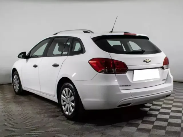 Chevrolet Cruze, I Рестайлинг — фото 5